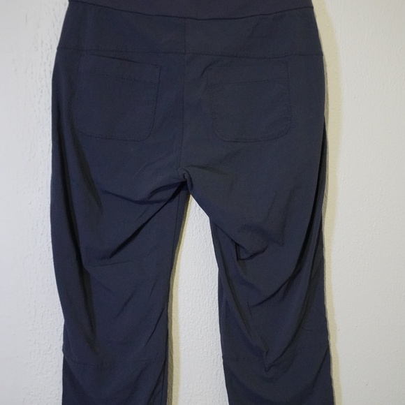 Athleta Nylon Capri Pants Women's Size 2 - Picture 3 of 3